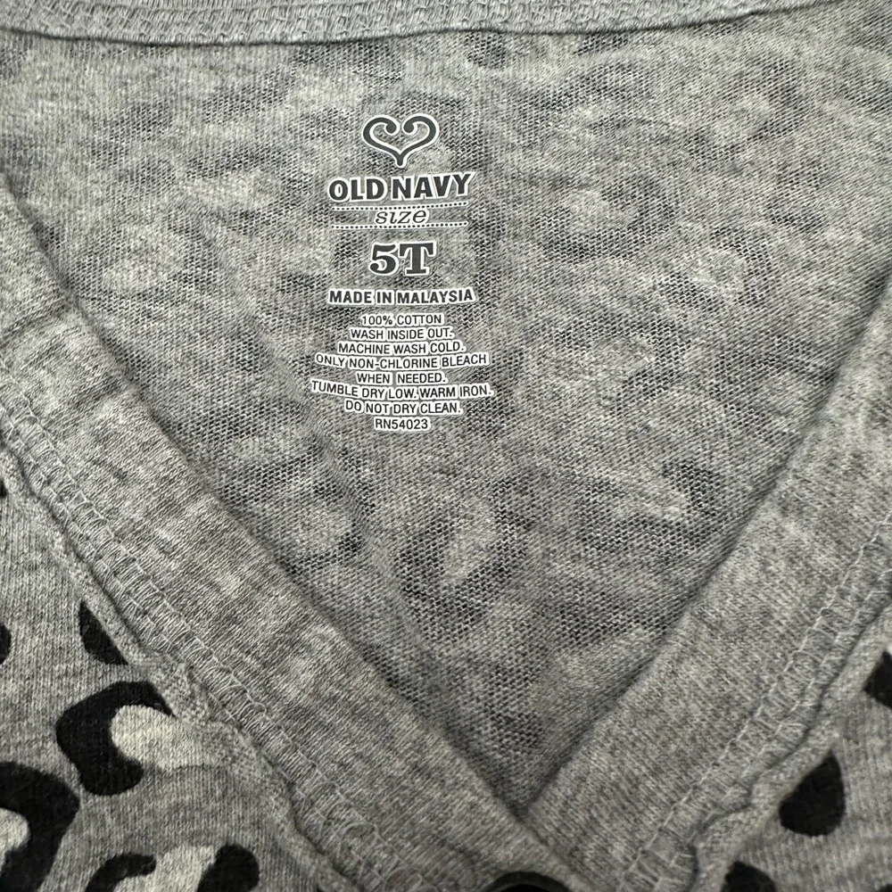 2010 Old Navy Animal Leopard Print Cardigan in Gray Size 5T Girls
